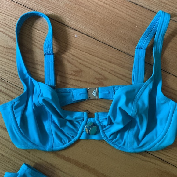 Janine Robin bikini - Picture 5 of 7